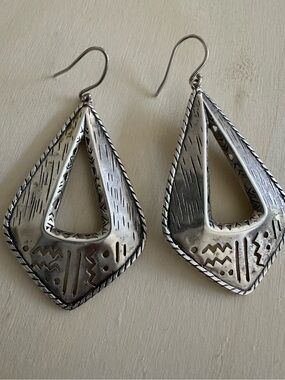 Silpada Sterling silver 925  Geometric Dangle Earrings - Tribal Engraved (Taos)